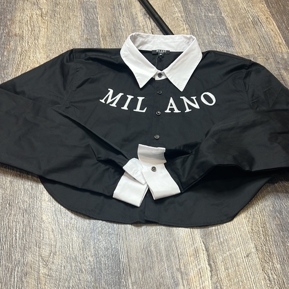 Milano Crop Button Down - Picture 2 of 3